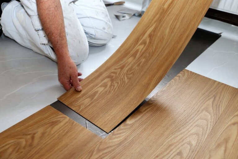 What Makes Vinyl Plank Flooring Ideal for Homes? Makes Vinyl Plank Flooring